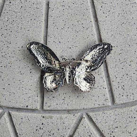 Handcrafted Silver Tone Pretty In Pink Butterfly Brooch Pin - Picture 4 of 8